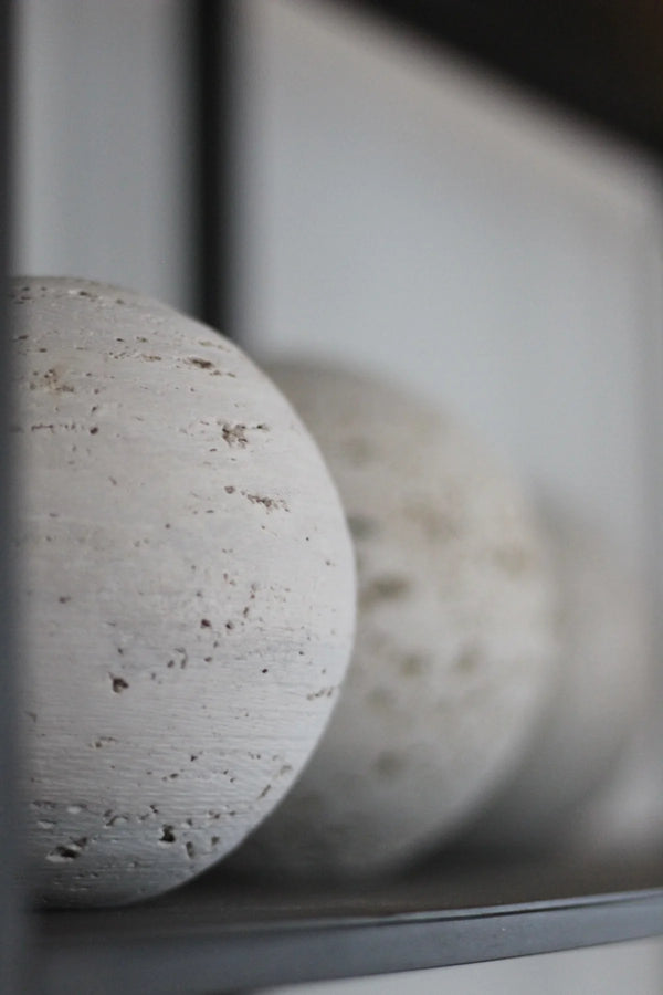 Travertine sphere 20cm